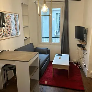 Charmant Xi Paris