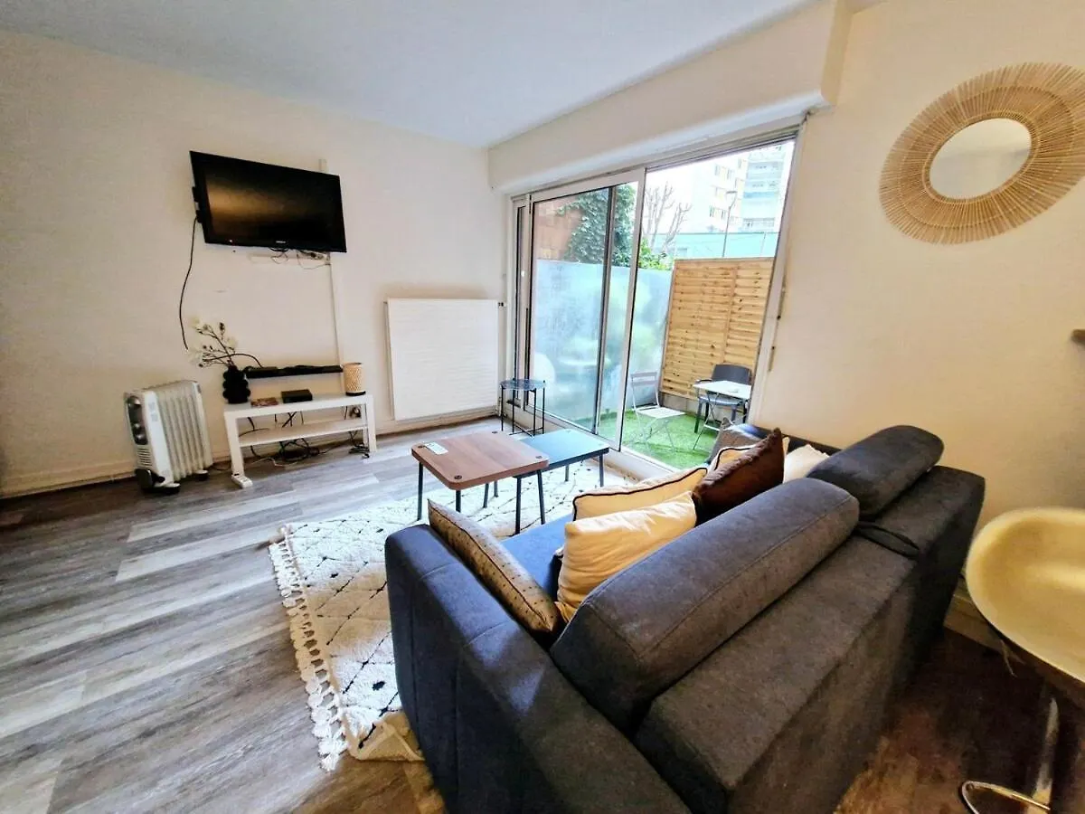 Superbe appartement en plein Paris avec parking France